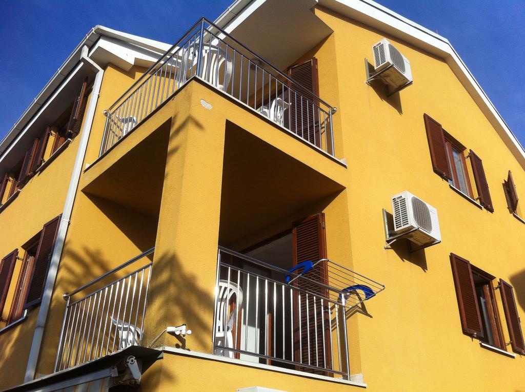 Apartments Leona & David Malinska Pokoj fotografie